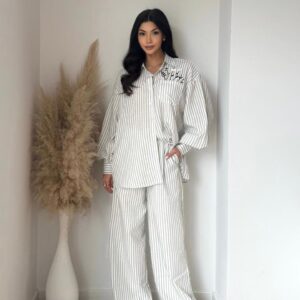 Ensemble rayé oversize – Élégance décontractée