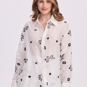 Chemise oversize blanche à broderies noires