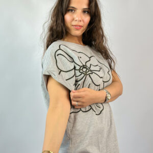 T-shirt à motif fleur noire