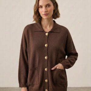Cardigan à Boutons Dorés – Élégance Raffinée
